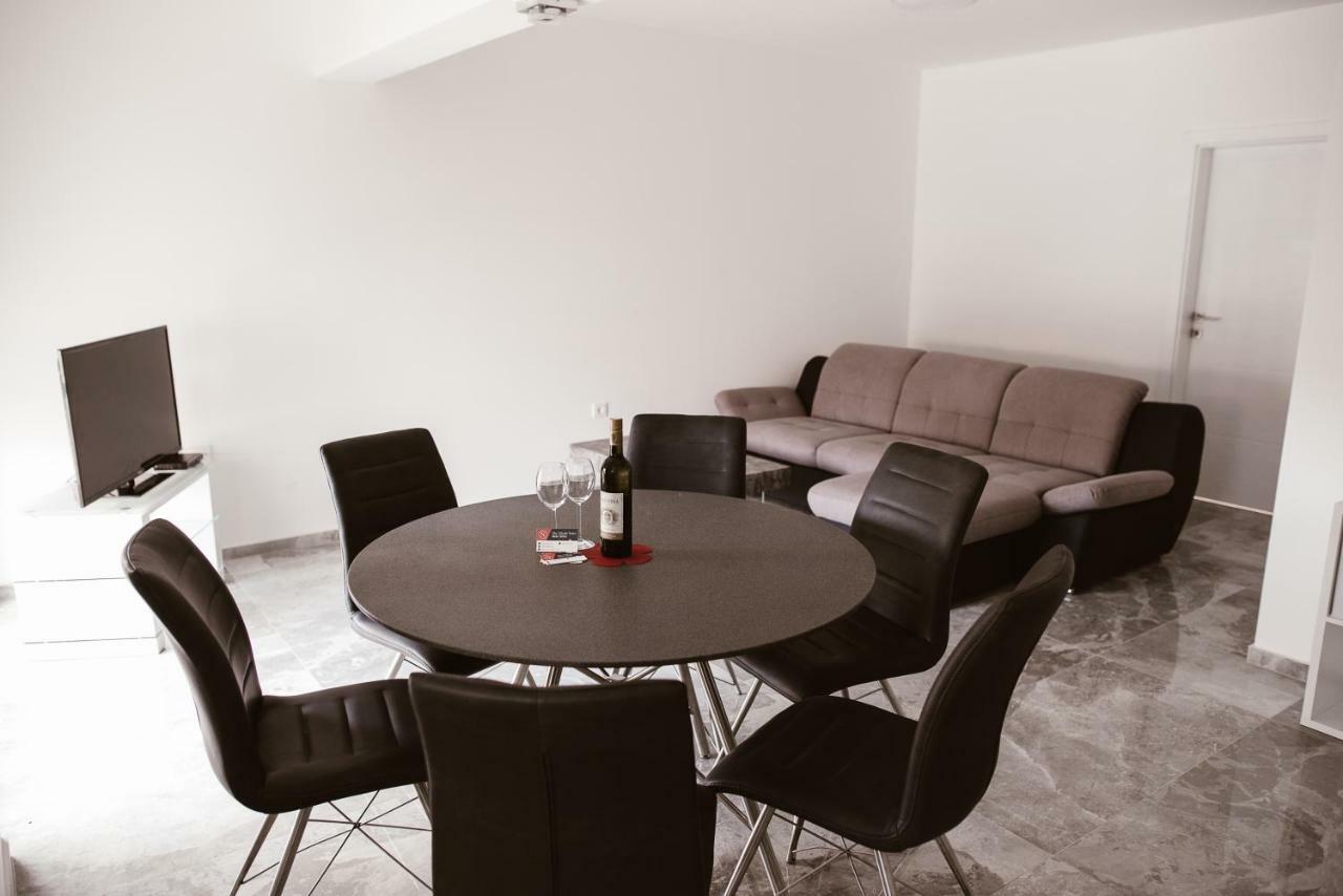The Nikolic Suites - Villa Woegenstein Tribalj Eksteriør bilde